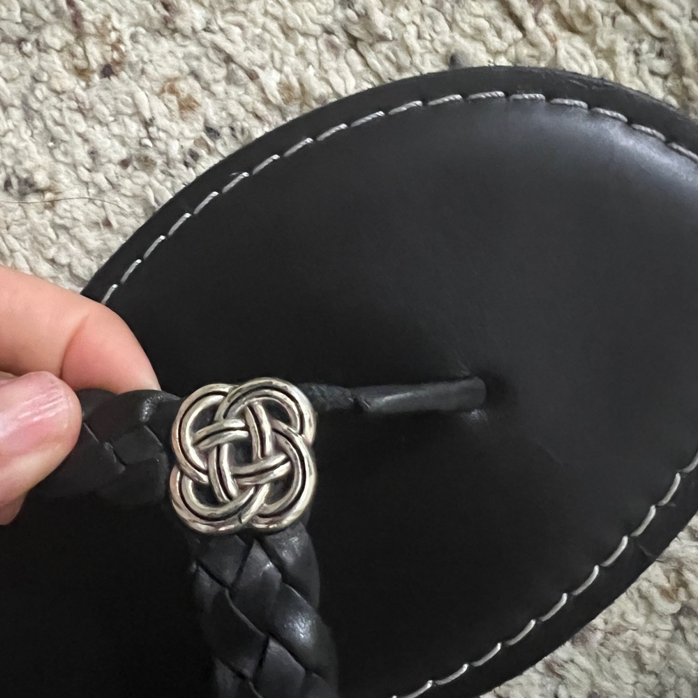 Brighton Black Braided Leather Toe-Ring Sandals with Silver Knot Accent size 10 - Picture 3 of 4